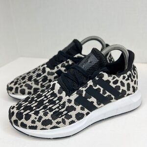 Adidas Swift Run 1.0 Running Shoe Sneakers Leopard Women's Size 6 BD7962 NWOB!